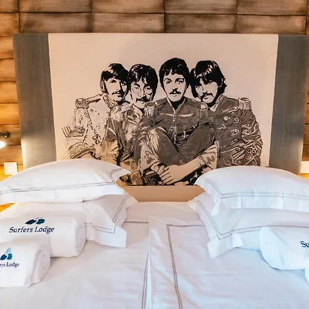 Surfers Lodge Peniche-2